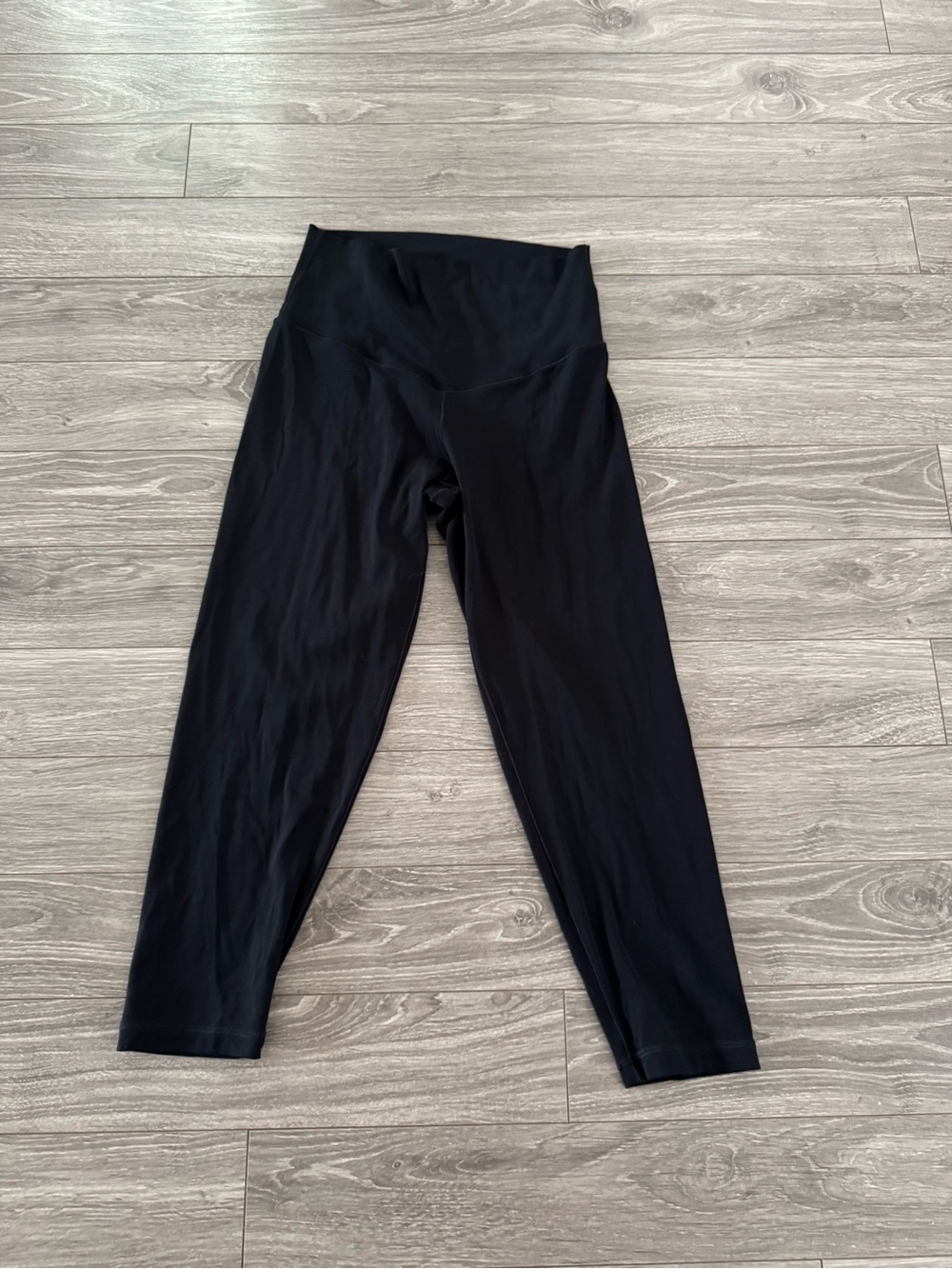 Offline by Aerie Black High-Waist 3/4 Cropped Legging